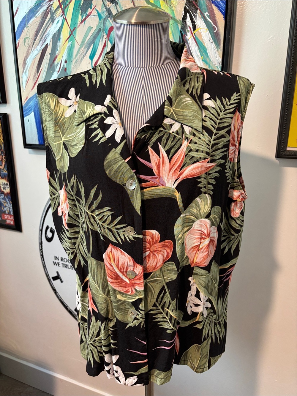 Kauiana Hawaii Black Tropical Floral Sleeveless Button Front Top